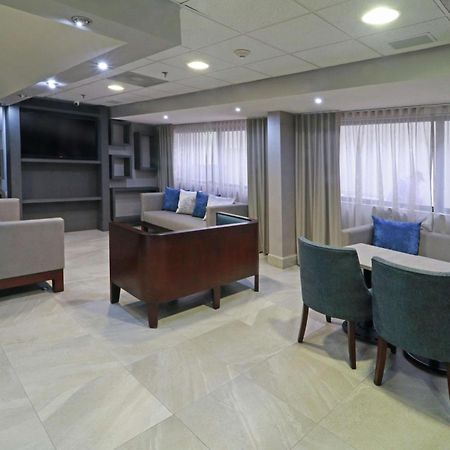 Hampton Inn Monterrey-Airport Apodaca Eksteriør bilde